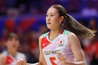 女子バレー、日本の攻撃陣をけん引する24歳の佐藤淑乃。写真：梅月智史（THE DIGEST写真部）