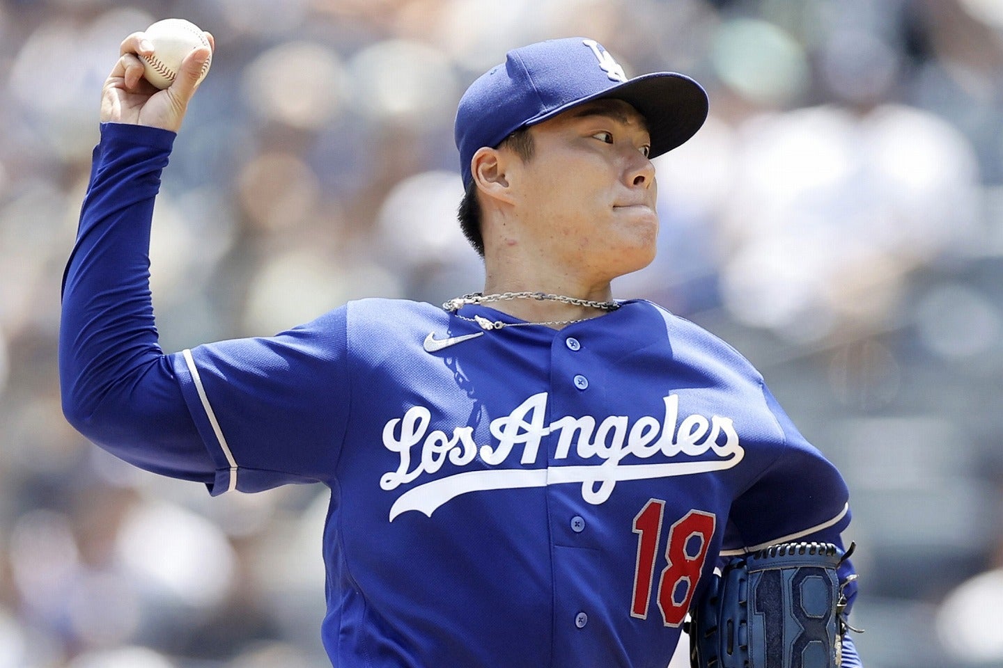 完投勝利を飾った山本。(C) Getty Images