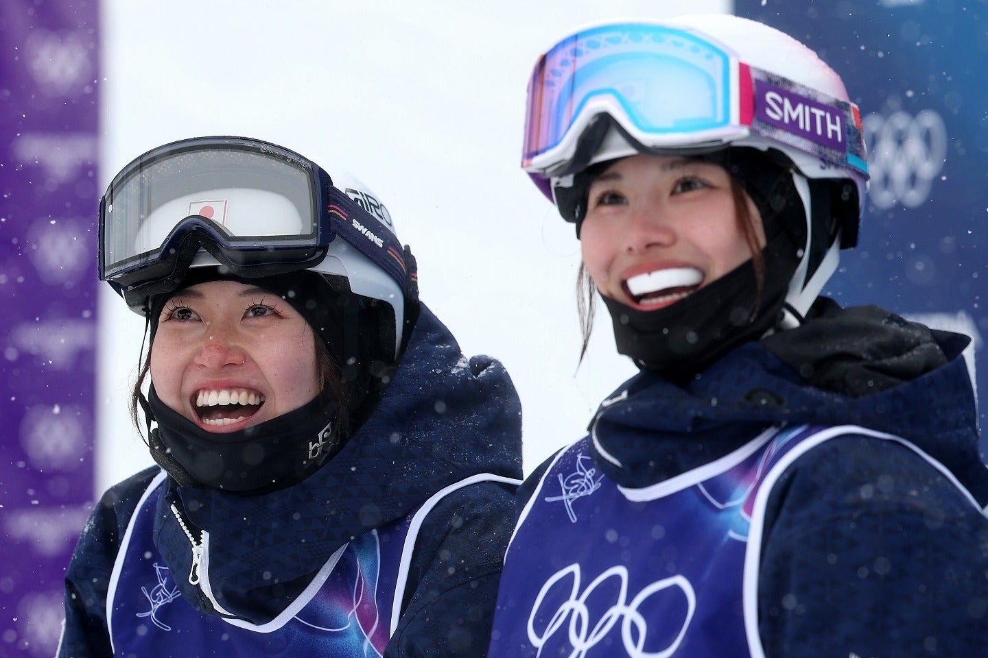 ゴルフを楽しんだ中尾（右）と藤木（左）。(C) Getty Images