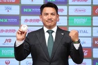 井口資仁氏が侍J新監督に就任。会見では就任への意気込みを述べた。写真：滝川敏之