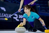 ４月から新たな挑戦をスタートさせた吉田。カーリング史上初のプロリーグに参戦し、チーム主将を務めた。(C)Anil Mungal/AFLO