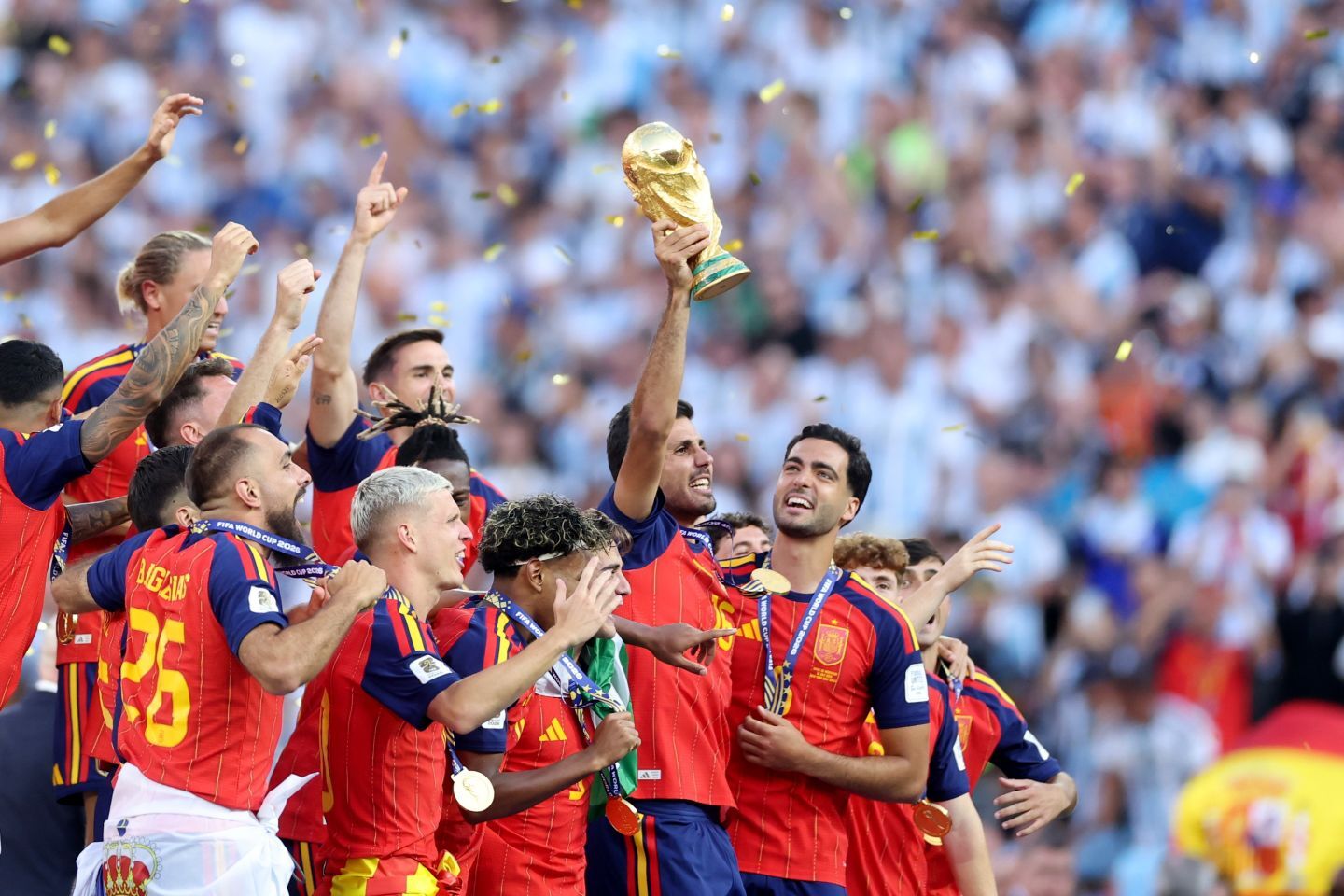 スペインの優勝で幕を閉じたW杯。しかし、バロンドール争いではMVPを獲得したロドリ、エースのヤマルも本命ではないという。(C) Getty Images