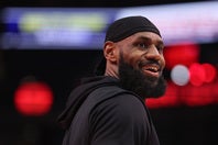 シクサーズで迎えるキャリア最終章、レブロンにはどんな結末が待ち受けているのか。(C)Getty Images