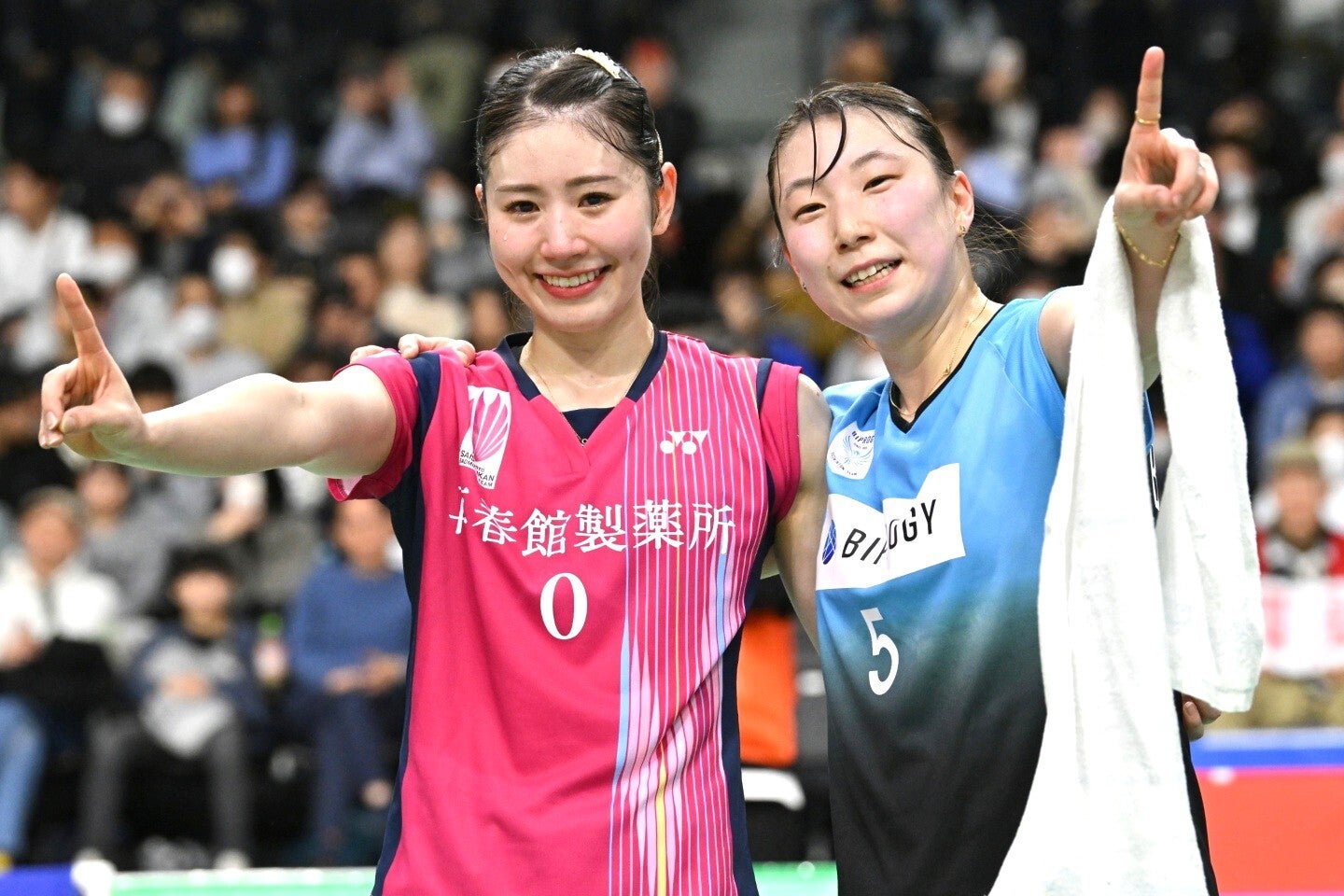 昨年12月の全日本で初優勝した女子ダブルスの“シダガシ”。ペア電撃解消を発表した。写真：鈴木颯太朗