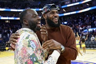 ポールはグリーン(左)を引き合いに、レブロン(右)のシクサーズでの新たな役割に言及した。(C)Getty Images
