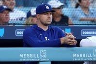 ドジャースに移籍したスクーバル。早速レッドソックス戦でベンチ入りした。(C)Getty Images