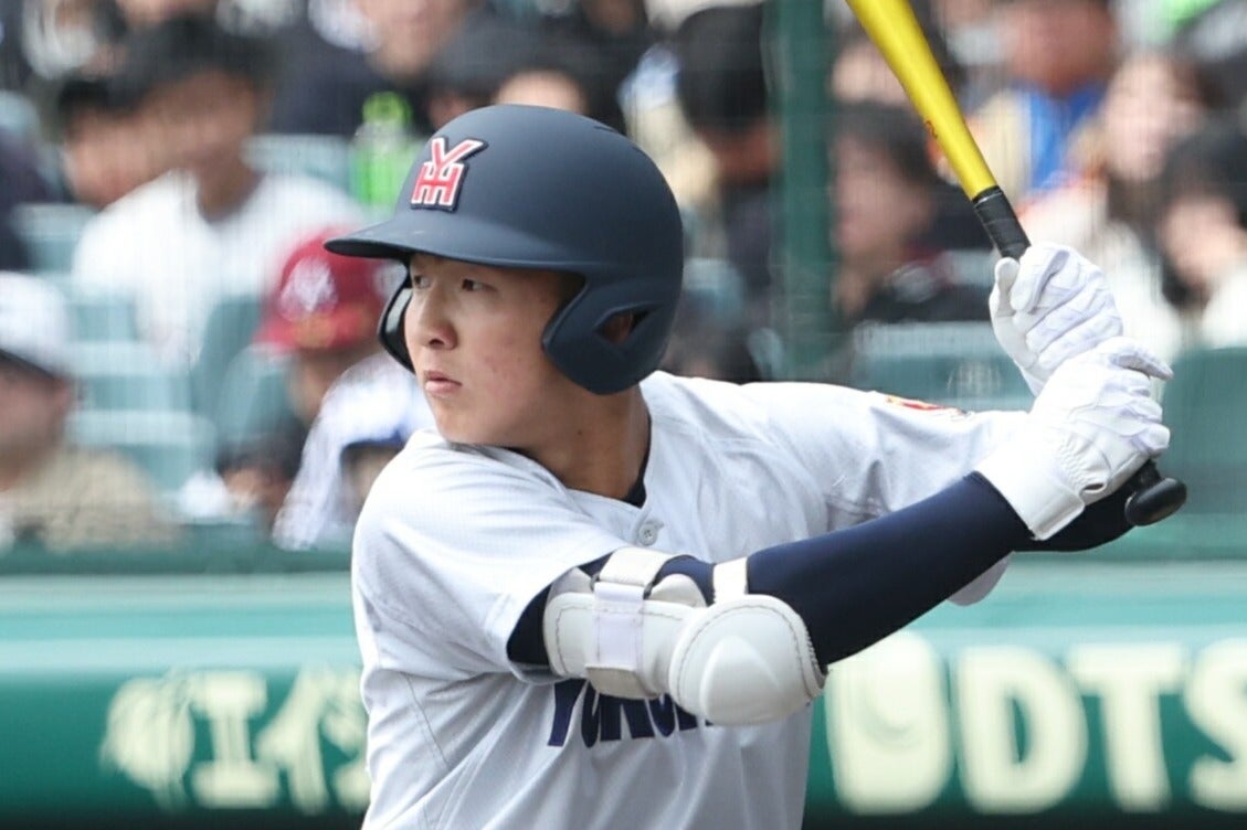 １年夏から名門・横浜高校でレギュラーに定着した池田。甲子園で打撃の成長を見せられるか　写真：THE DIGEST写真部