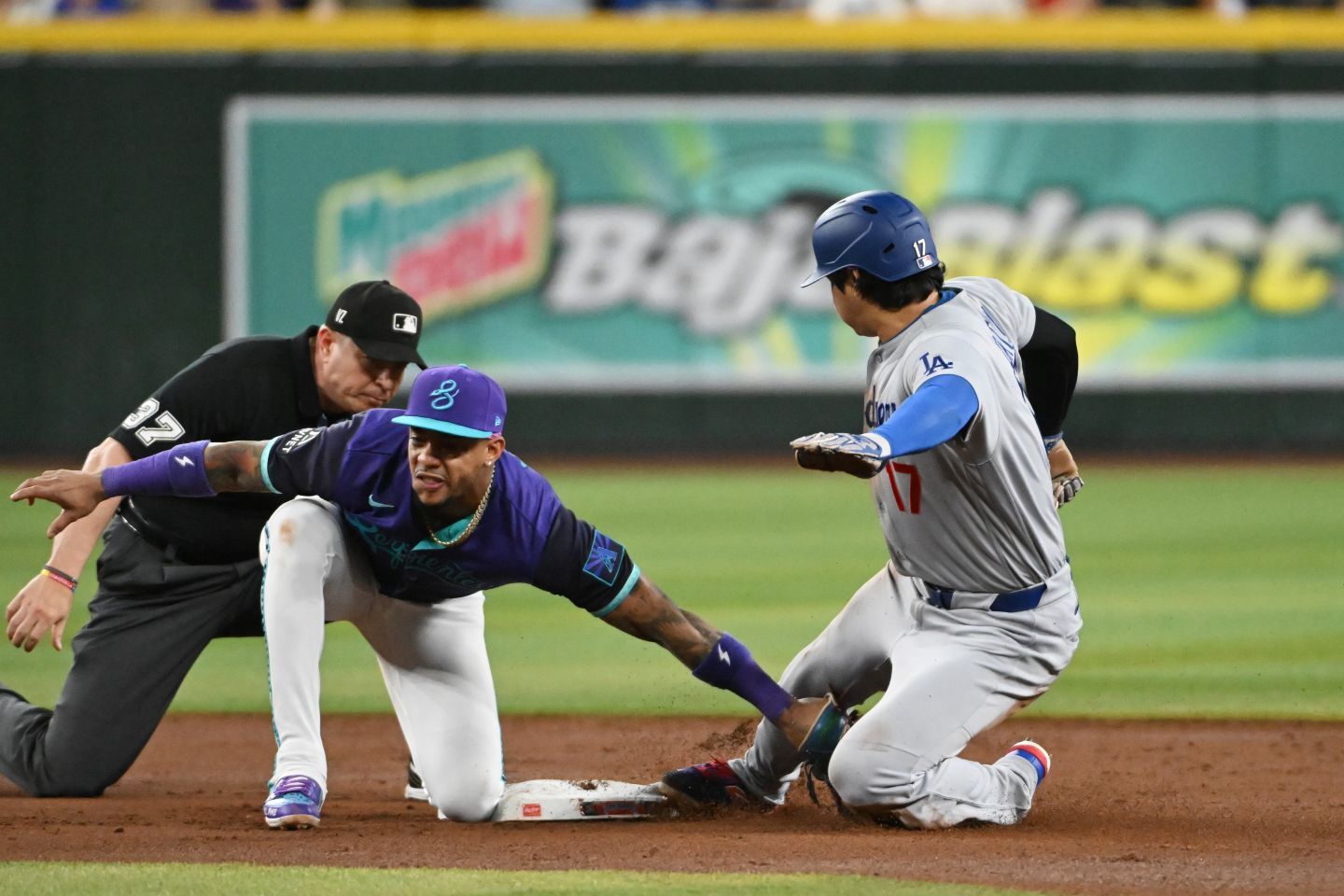 大谷が５月以来の盗塁死を喫した。(C) Getty Images