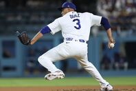 ロイヤルズ戦の９回に登板したドジャースのディアス。(C)Getty Images
