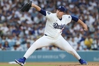 ロイヤルズ戦に先発登板したドジャースのスクーバル。(C)Getty Images