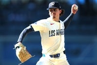 ブルワーズ戦で先発登板したドジャースのロブレスキー。(C)Getty Images