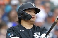 勝ち越し２ランを放った村上。(C)Getty Images