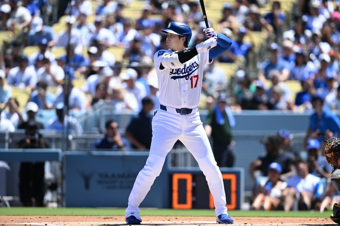 １番・DHで先発出場した大谷。好機で痛恨の併殺に倒れた。(C)Getty Images