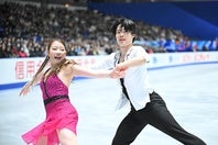 “りかしん”こと紀平梨花と西山真瑚。写真：金子拓弥（THE DIGEST写真部）