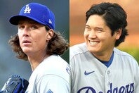 復帰登板を終えたグラスノー（左）と投手復帰が近づいている大谷（右）。(C)Getty Images