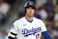 ドジャースの大谷翔平。投手復帰を目前に、足を引きずるような姿を見せた。(C)Getty Images