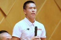 U-18日本代表の結団式で挨拶した横浜高の小野。写真：梅月智史（THE DIGEST写真部）