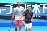 今季限りで現役引退を表明している錦織と、その大先輩に憧れる20歳の坂本が激突する全米OP予選決勝は、雨天のため順延となり、現地28日に行なわれることになった（写真は2024年ジャパンOPダブルス出場時）。写真：THE DIGEST 写真部
