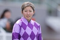 和田アキ子さんがDJを務めるラジオ番組への出演を報告した今村聖奈騎手。写真：産経新聞社