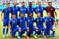 イタリア代表が最後にW杯を戦ったのは2014年ブラジル大会のグループステージ第３戦。ダルミアン（前列右端）がインテルを退団し、ペリン（控えGK）がユベントスからセリエBのパレルモに移籍したことで、今シーズンのセリエAには“W杯を経験”したイタリア人が１人もいなくなった。(C)Getty Images
