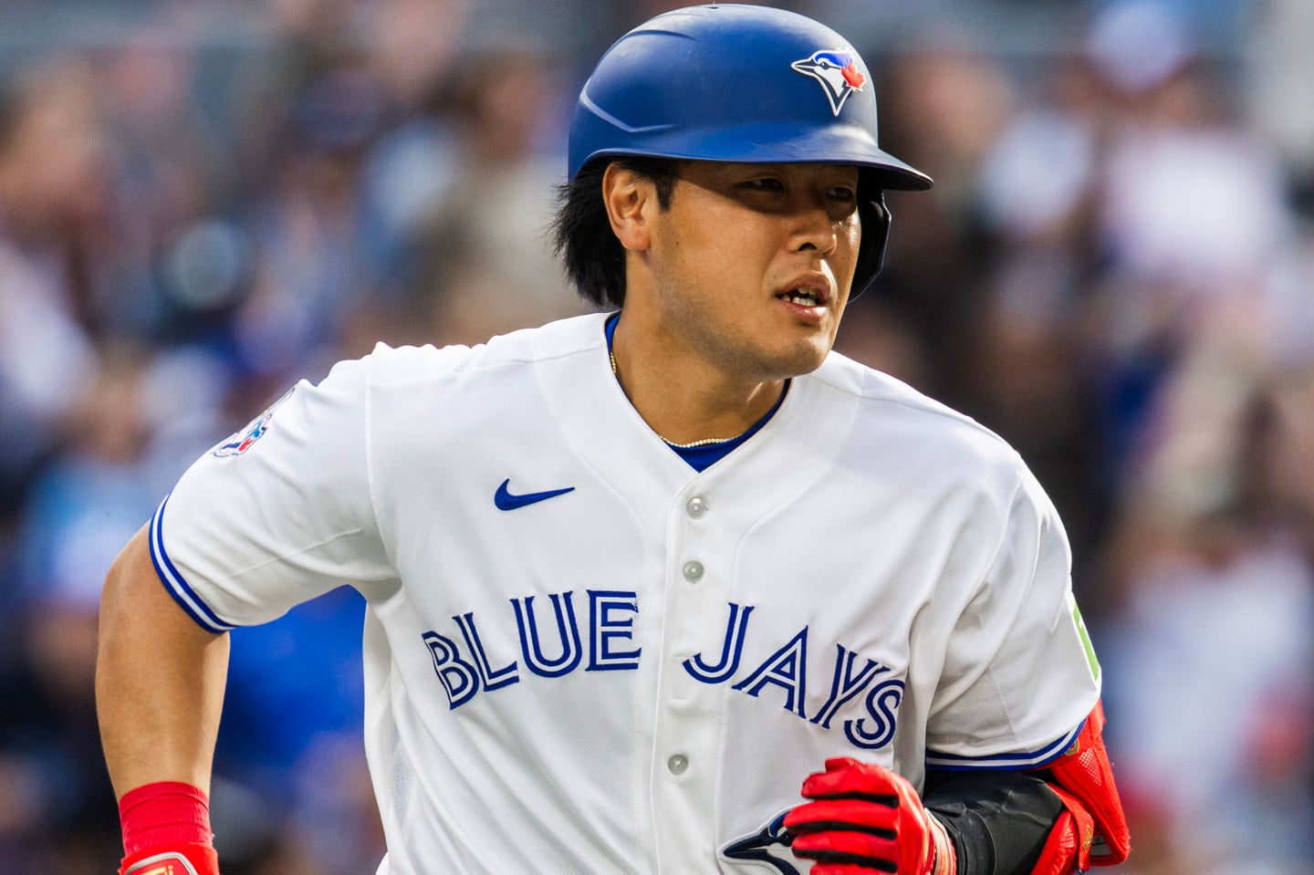 今季28号ソロを放ったブルージェイズの岡本和真。(C)Getty Images