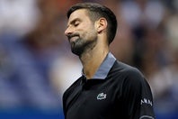 ナボーネとの全米OP１回戦で、体調不良に見舞われたジョコビッチは、４時間36分の激闘の末に力尽きた。４度の優勝を誇る同大会で、初戦敗退は今回が初となった。（C）Getty Images