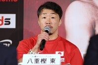石井の成長ぶりを明かした八重樫トレーナー。写真：永島裕基