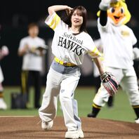始球式登板ゲームの連勝を「７」に伸ばした内田真礼さん。ホークスファンからは賛辞が相次いだ。写真：産経新聞社