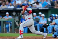 岡本がメジャー初の１試合４安打をマーク。(C) Getty Images