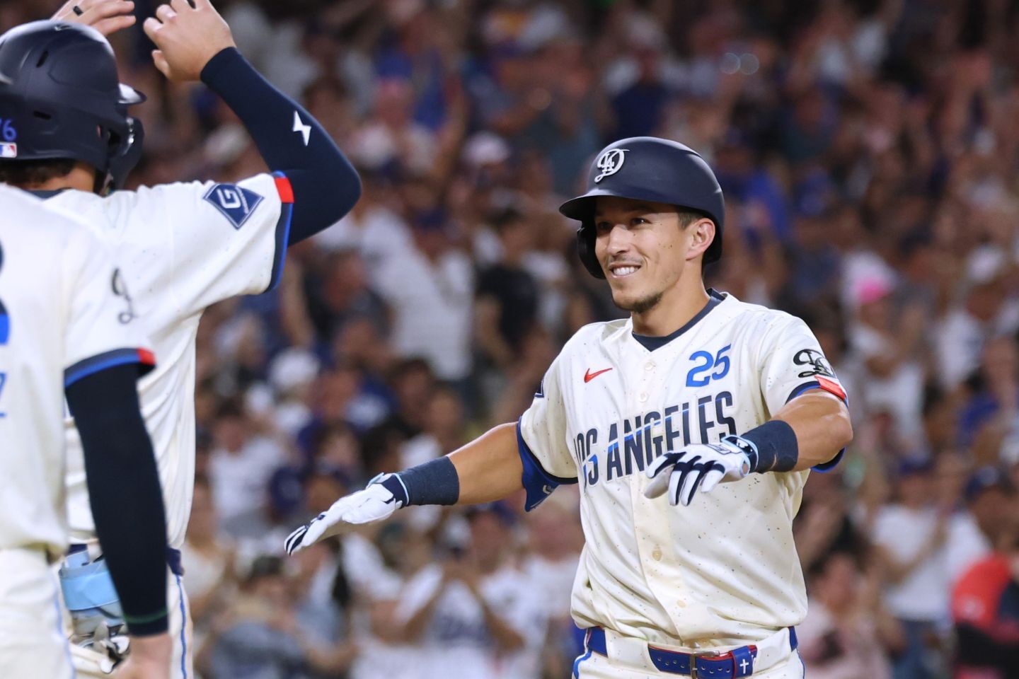 「１番・中堅」のエドマンが攻守に躍動。逆転勝利に貢献した。(C) Getty Images
