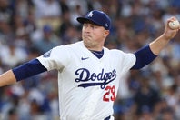 ドジャースの左腕タリク・スクーバルの今オフの去就に、早くも注目が集まっている。（C）Getty Images