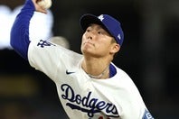 メジャー移籍後最多13勝目の権利を得て降板した山本。(C)Getty Images