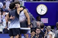 現地８日に行なわれた男子シングルス準々決勝（写真）が午前３時半に終了したことで、米国の元トップ選手たちをはじめ様々なところから意見が噴出している。(C)Getty Images
