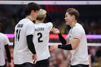 日本が韓国に格の違いを見せつけて勝利。石川（左）、西田（右）、髙橋らが圧巻のパフォーマンスを見せた。写真：梅月智史（THE DIGEST写真部）