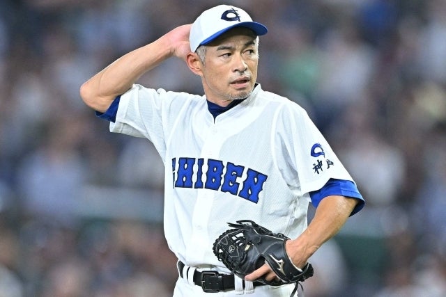 高校野球女子選抜戦に１番・投手でフル出場したKOBE CHIBENのイチロー氏。写真：金子拓弥（THE DIGEST写真部）