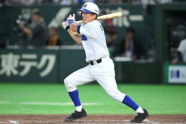 高校野球女子選抜戦に２番・ショートで出場したKOBE CHIBENの松井氏。写真：金子拓弥（THE DIGEST写真部）