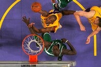 アーテストが元同僚のコビーやガーネットの“練習の激しさ”を明かした。(C)Getty Images