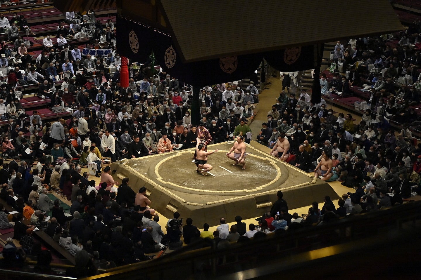 大相撲九月場所に現れた好角家のタレント２人組に視線が集まった。(C)Getty Images
