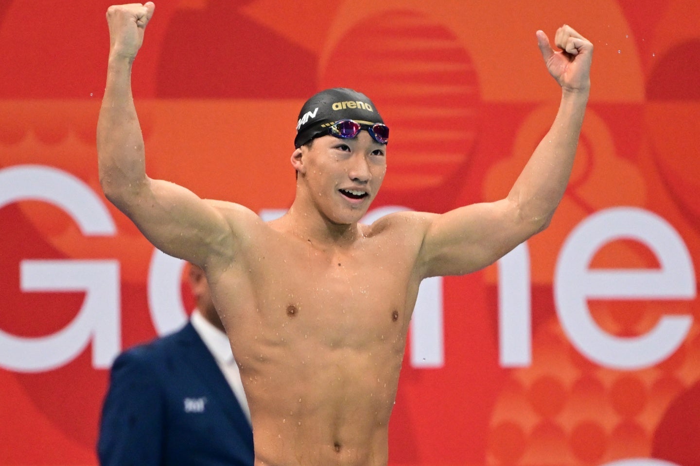 17歳の大橋が200m平泳ぎで世界記録を更新した。(C)Getty Images