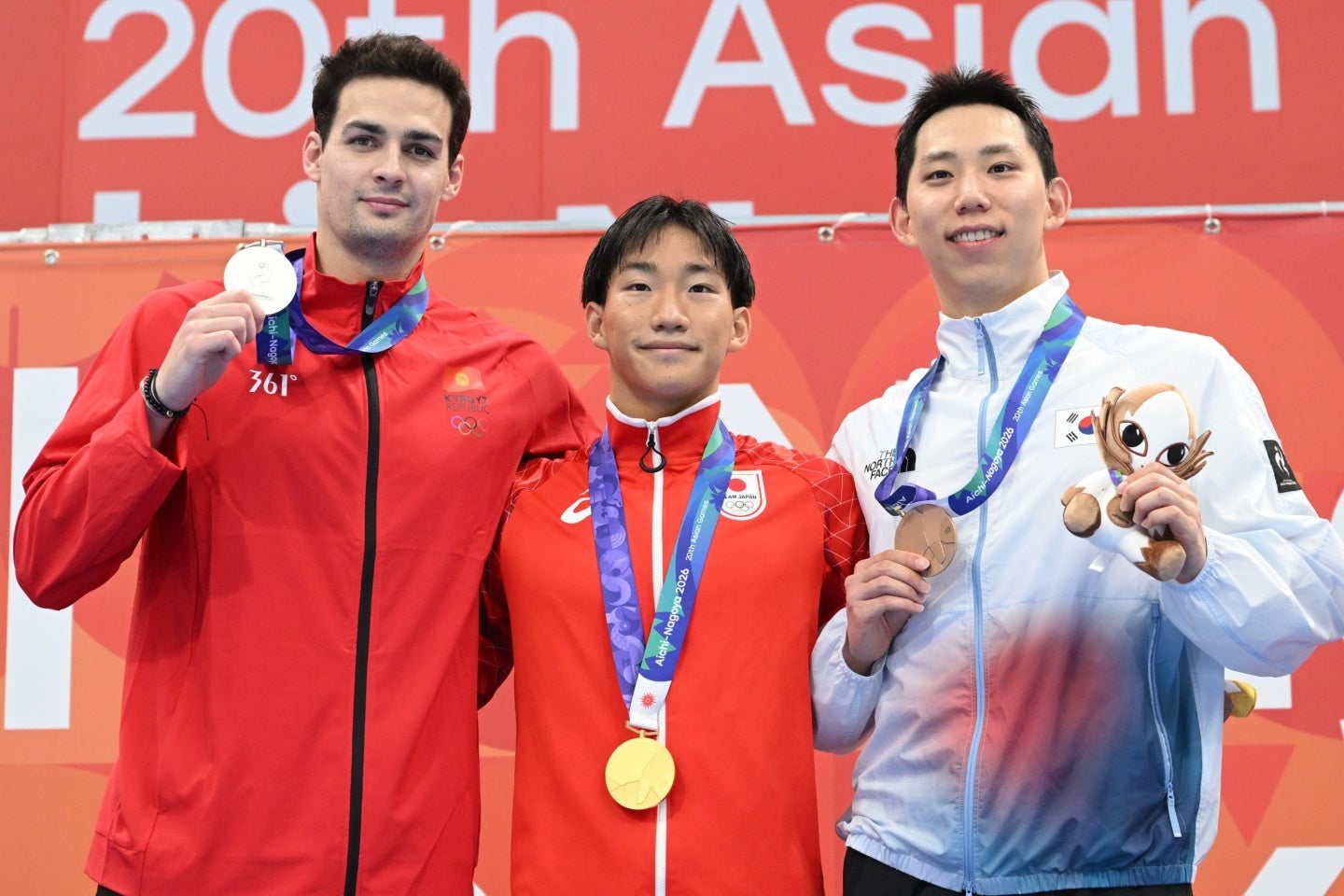 男子200m平泳ぎで世界記録を更新し、金メダルに輝いた大橋信。(C)Getty Images