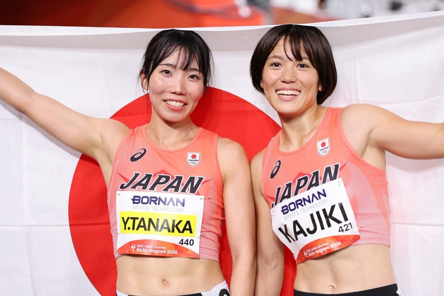 女子七種競技で金・銀を独占した（左から）田中と梶木。写真：梅月智史（THE DIGEST写真部）