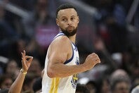 ウォリアーズがカリーと延長契約を締結した。(C)Getty Images