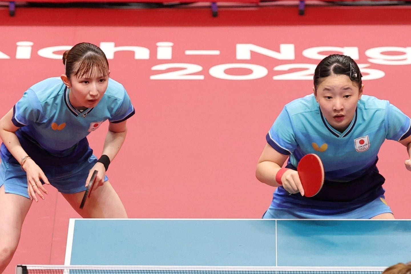 最強の中国ペアと決勝で対戦する張本と早田ペア。写真：梅月智史（THE DIGEST写真部）