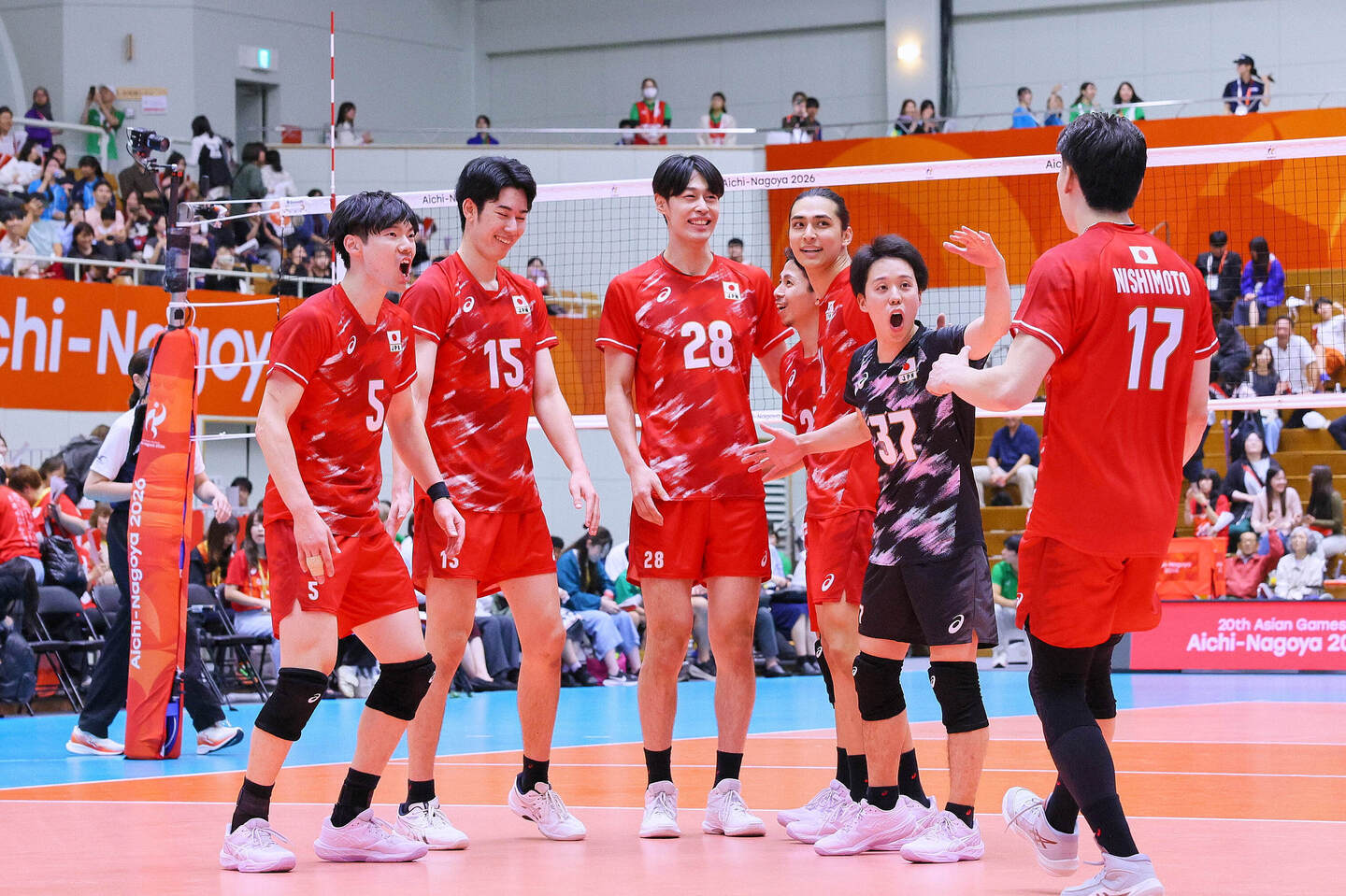 29日、男子バレーボール日本代表はパキスタンと対戦する。(C)AINAGOC