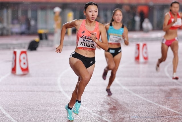 女子800m決勝に出場した久保。写真：梅月智史（THE DIGEST写真部）