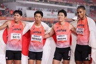 12年ぶりに金メダルを獲得した日本のマイルリレー。左から佐藤、林、今泉、中島。写真：梅月智史（THE DIGEST写真部）