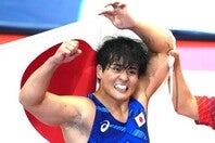 男子グレコローマン97㎏級で頂点に立った仲里。(C)Getty Images