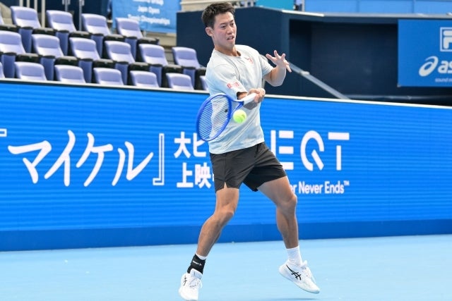 現役最後の試合を終えた錦織。写真：鈴木颯太朗