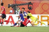 61分、韓国のFWオム・チソンにゴールを決められ、U-21日本代表がU-23韓国代表に敗れて銀メダルに終わった。写真：永島裕基