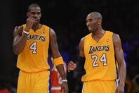 ジェイミソン(左)はコビーについて「究極のチームメイトだった」と振り返る。(C)Getty Images